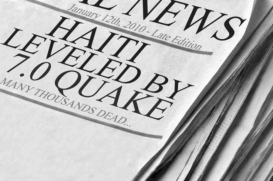 Earthquakes and Tsunami early warnings