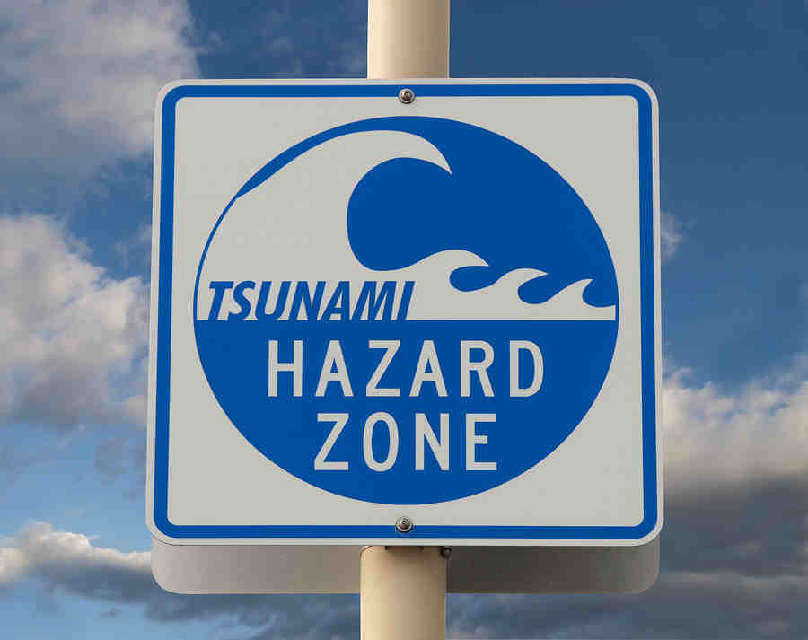 Early warnings facts - earthquakes tsunami floods